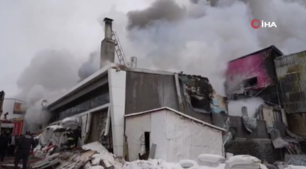 Mobilya fabrikasında yangın: 1 ölü, 1’i ağır 7 yaralı