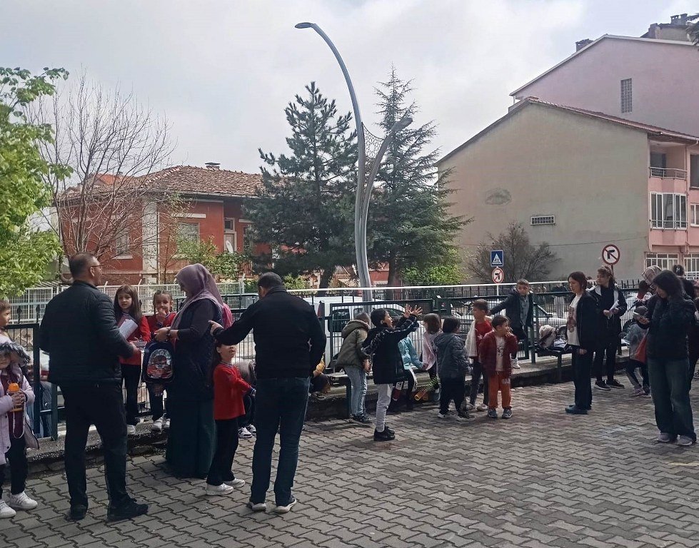 Simav’da 4,6 büyüklüğündeki deprem