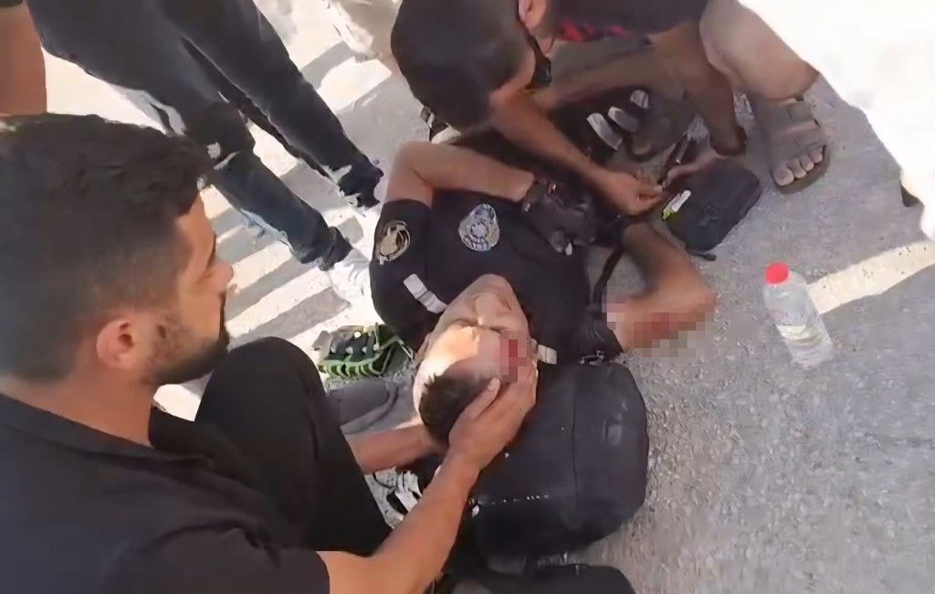  Motosikletli trafik polisi, kazada ağır yaralandı