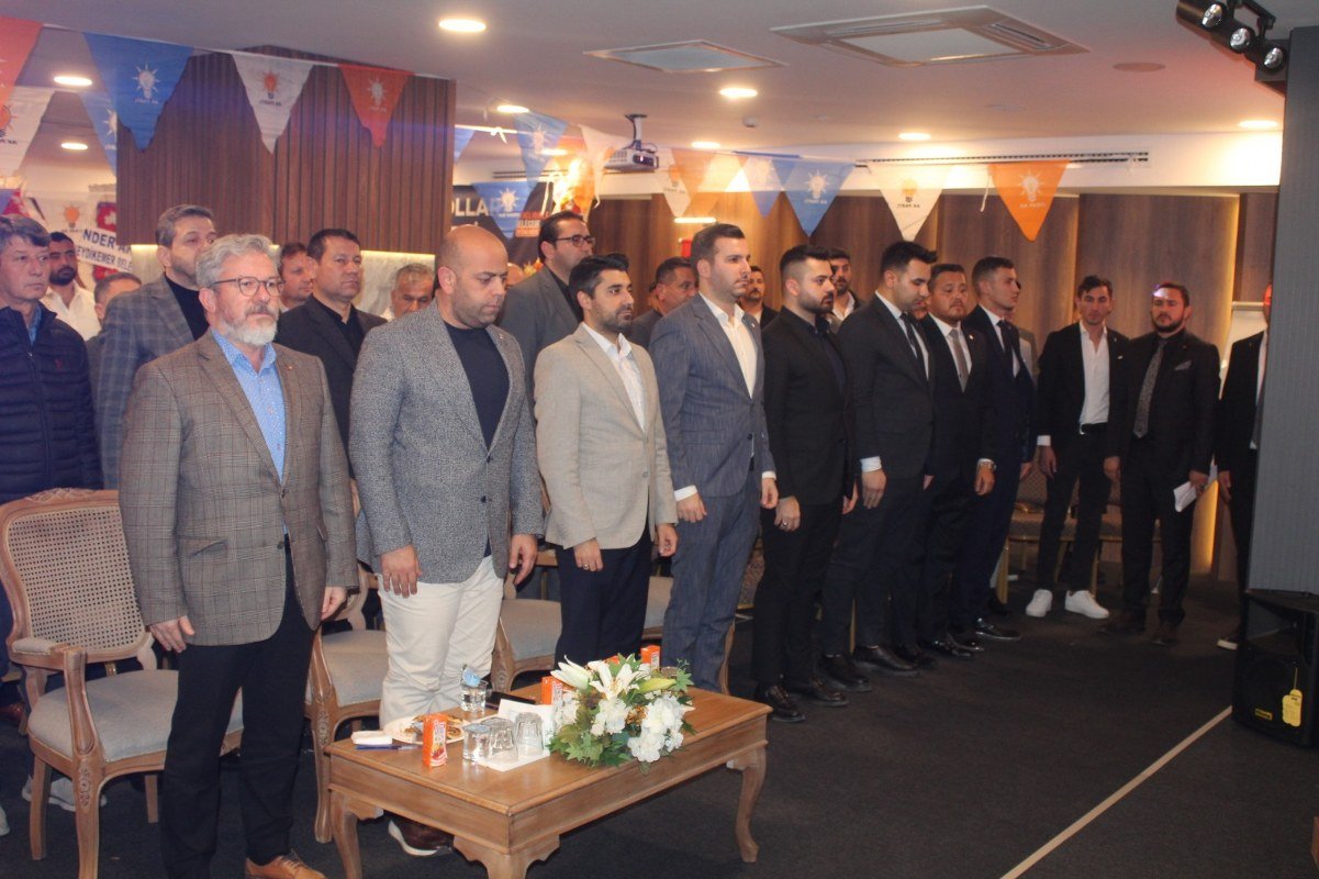 AK Parti’de başkan Cengil görevi Durukan’a devretti