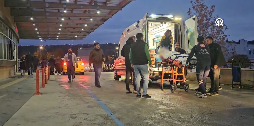 Akaryakıt istasyonunda çıkan kavgada bir kişi yaralandı