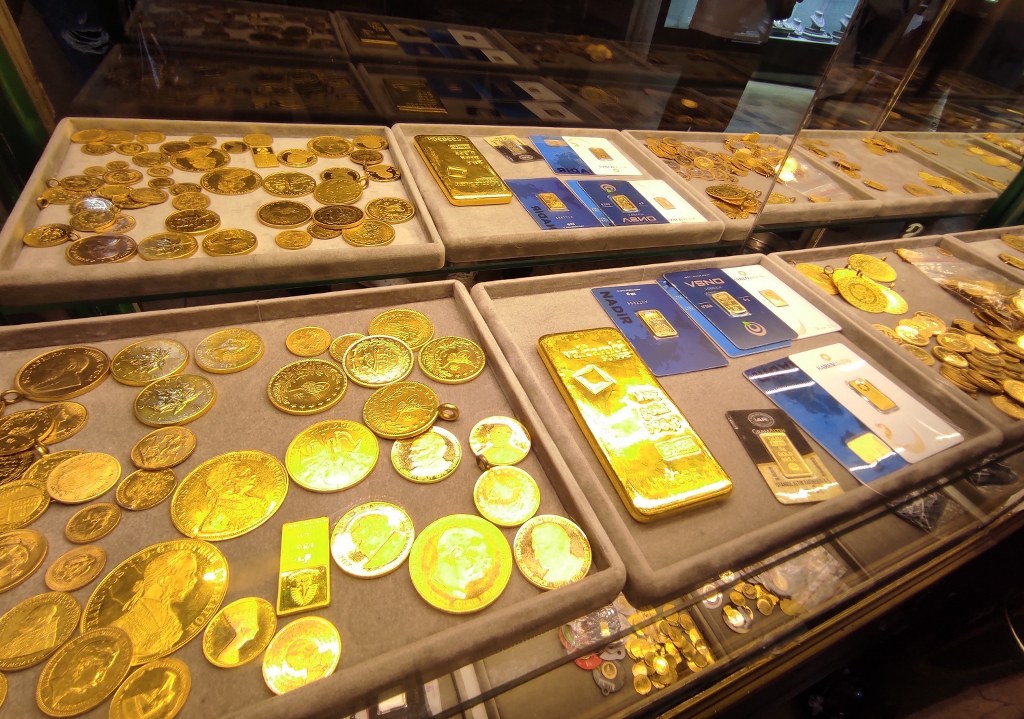 Altında sert dalgalanma