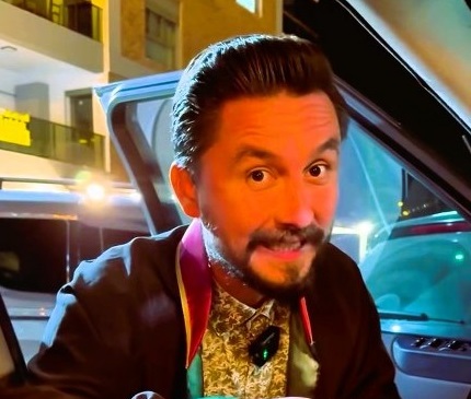  Avukatlardan cübbeyle araç tanıtımı yapan galericiye suç duyurusu