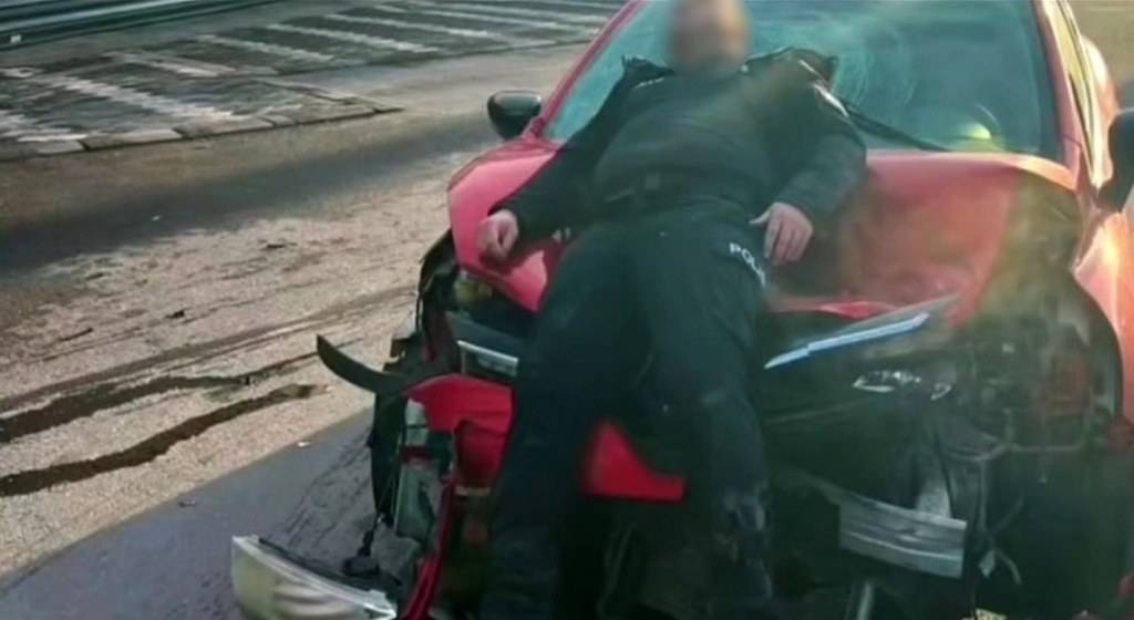  Araçla çarparak yaraladığı polis memurunun fotoğrafını çekip kayıplara karıştı