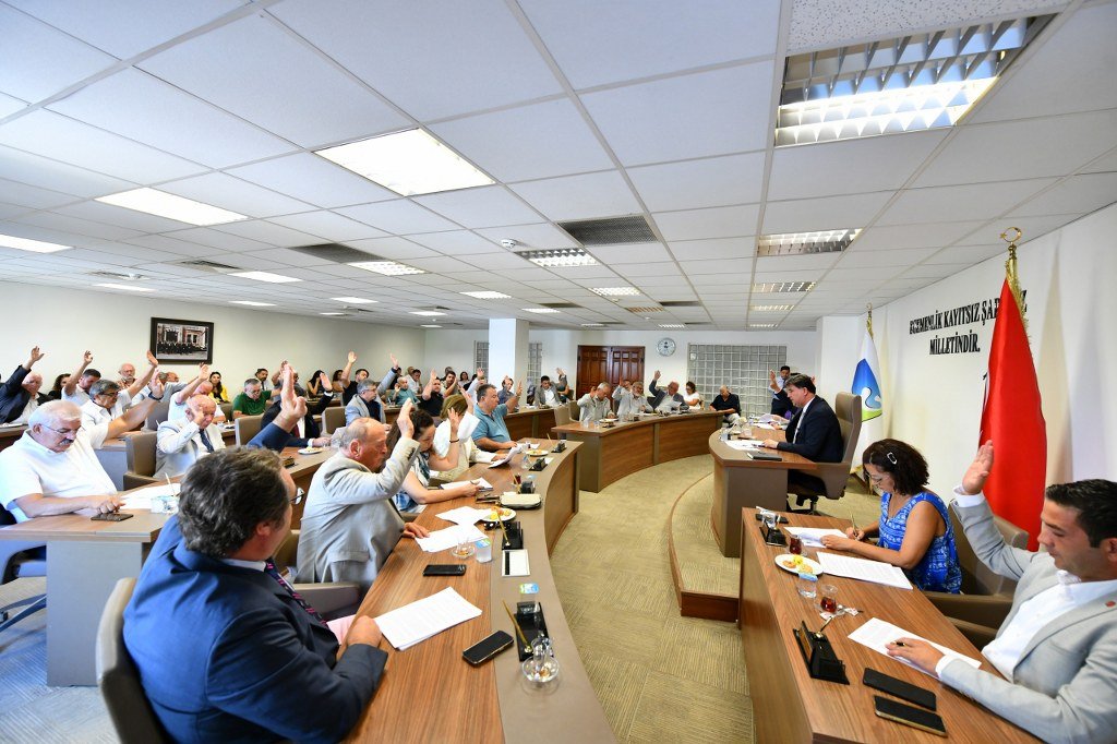 Fethiye Belediyesi’nde yeni görev değişimleri yapıldı