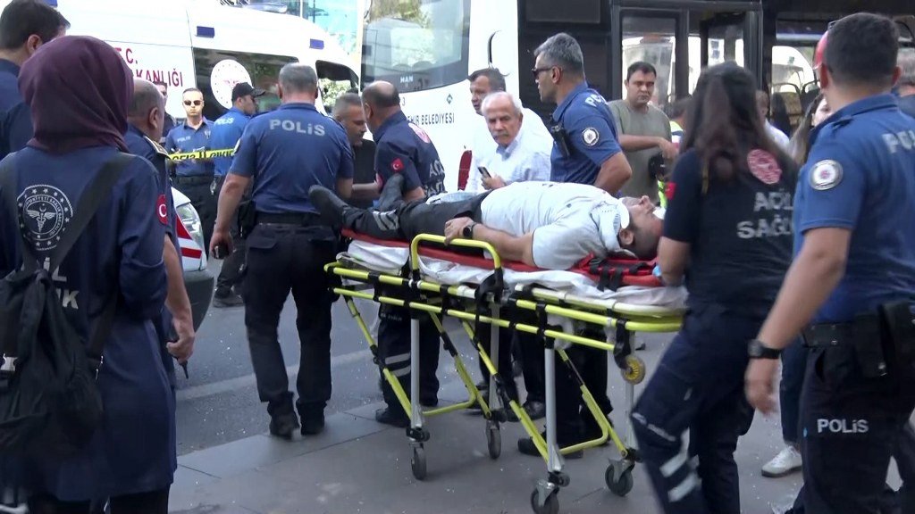 Belediye otobüs kazası: Yaralılar var