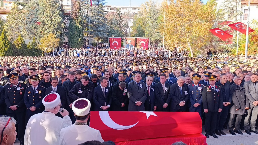 Bilecik şehidini 15 bin kişi ile uğurladı