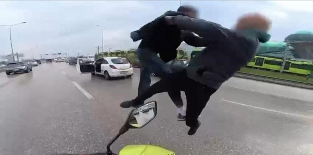 Uçan tekmelerin bedeli ağır oldu