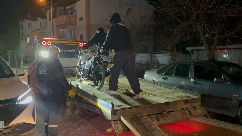 Polisten kaçan motosikletli 2 sürücüye 80 bin lira ceza