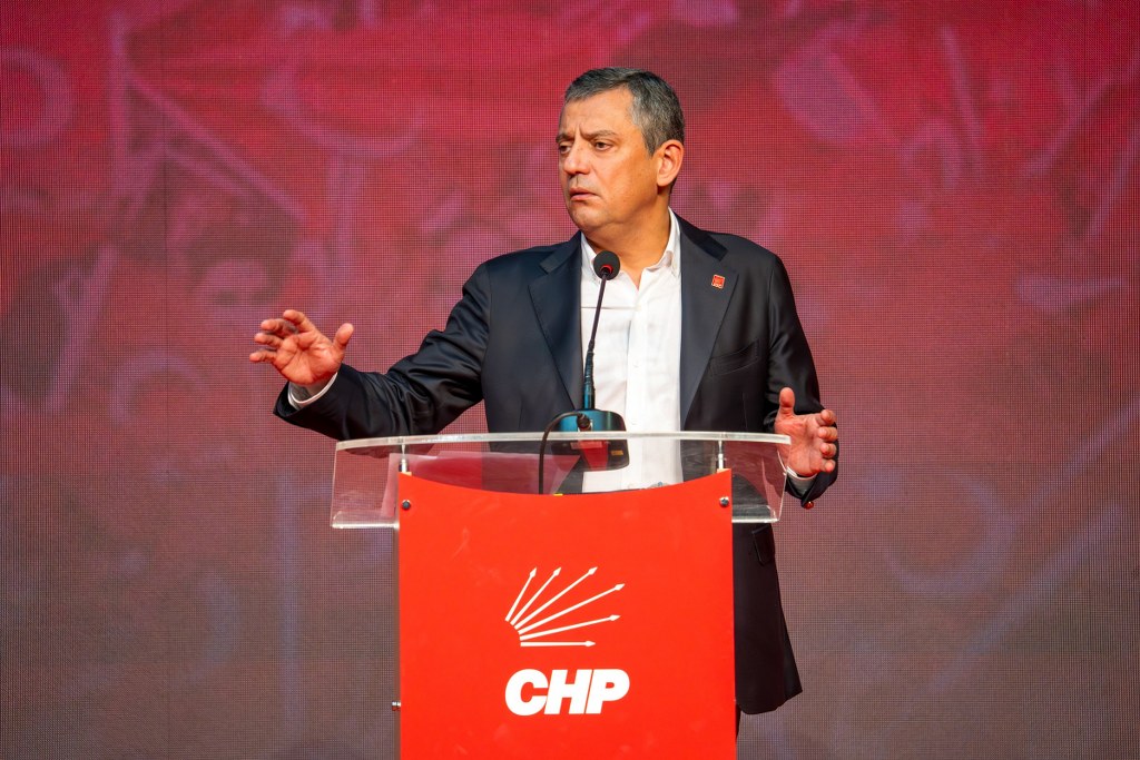  CHP Genel Başkanı Özel memleketi Manisa’da konuştu