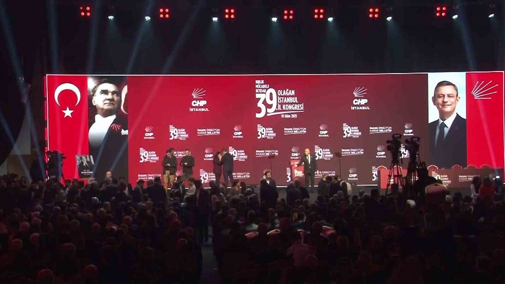 CHP Kurultayı’na iptal talebi: Lütfü Savaş ve eski delegeler mahkemeye başvurdu