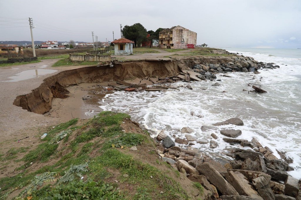 Deniz 50 Metre İçeri Girdi