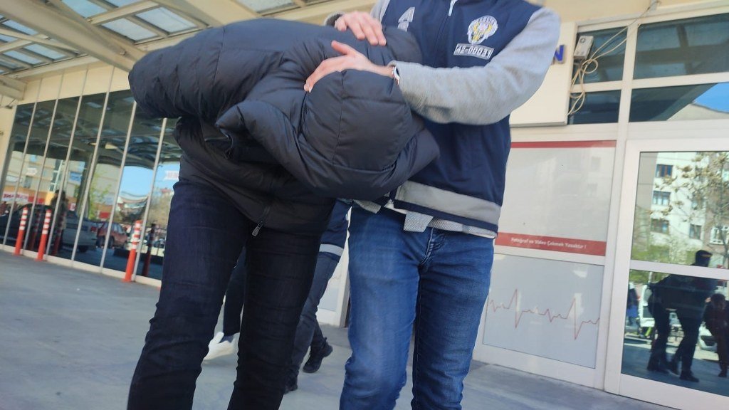 Kadın hastalarla ilgili yorumlar yapan doktorlar adliyeye sevk edildi