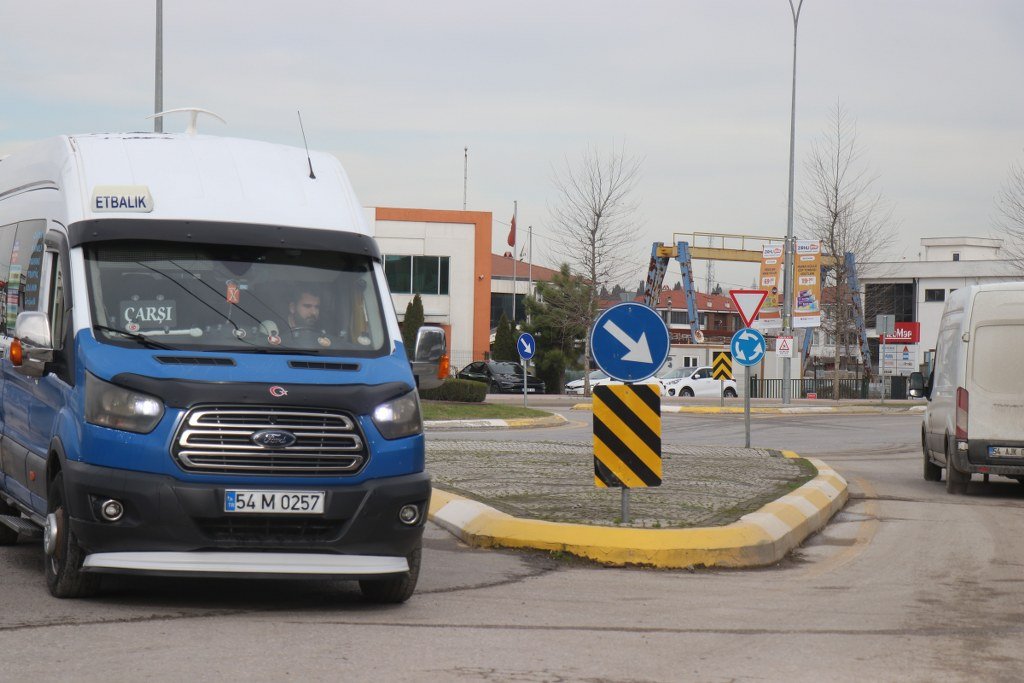 Dolmuş şoföründen örnek davranış: Güzergahını değiştirdi, hayata dokundu