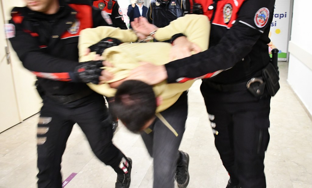  Üniversitesi Hastanesi'nde rehine ve şiddet kodu verildi