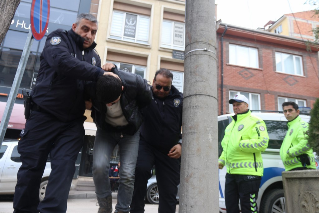 Yarış uğruna 3 kişinin ölümüne sebep olan sürücü adliyeye sevk edildi