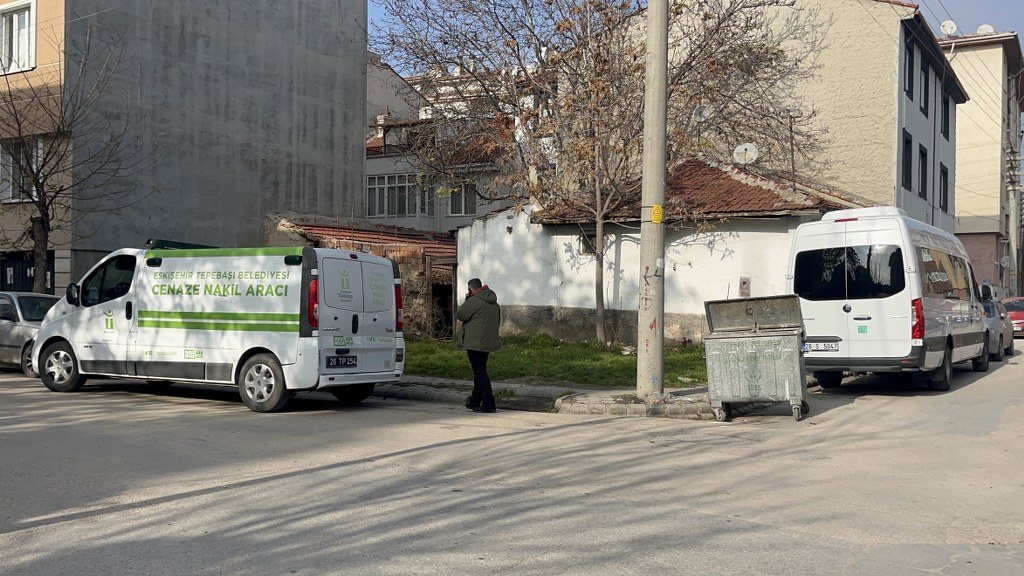 10 gün kayıp  şahıs  evinde ölü bulundu