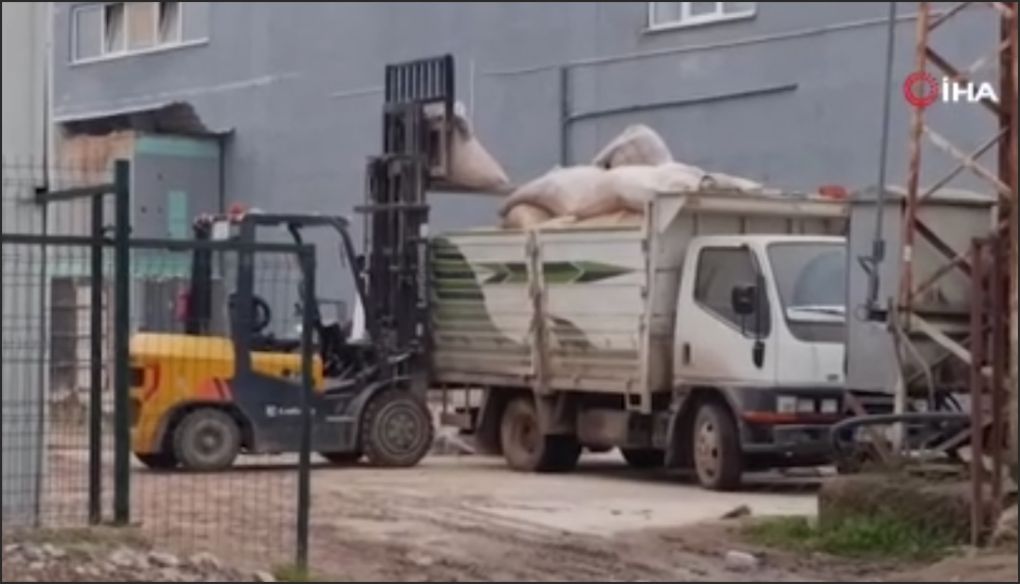 Forkliftten düşen işçi hayatını kaybetti