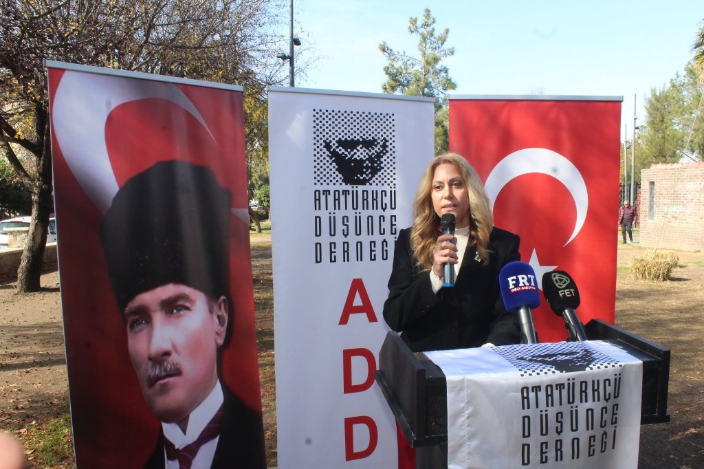 Başkan Topçu: “Bayrağımıza yapılan alçaklığı kabul etmiyoruz”