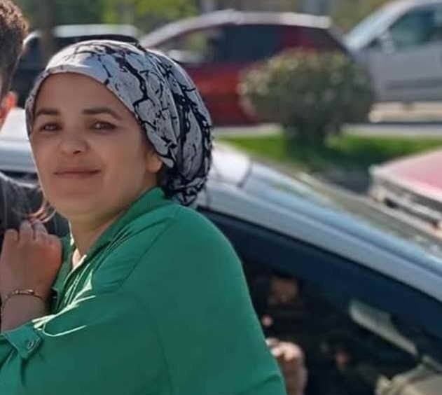 Aynı evde yaşadığı eski gelinini öldürdü