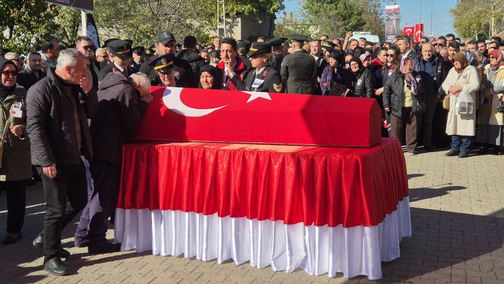 Şehit Hava Astsubay İlker Aykut'un cenazesi Tekirdağ'a getirildi