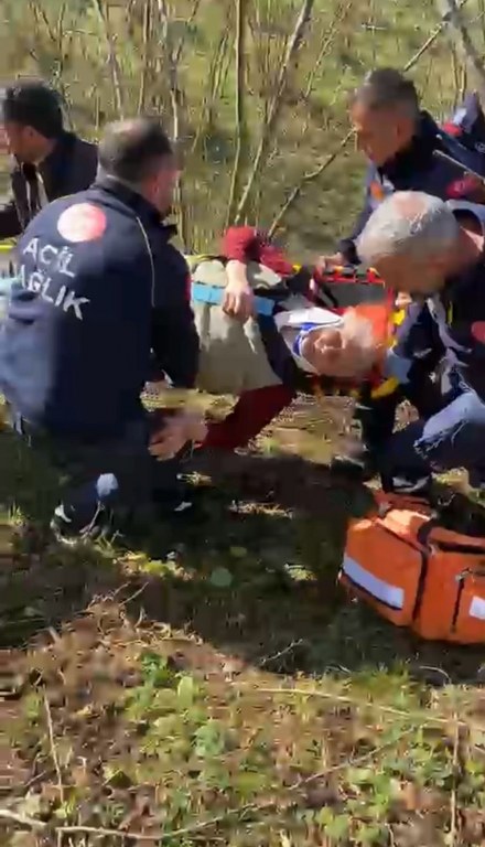 Cenazeye giderken hayat kurtardılar