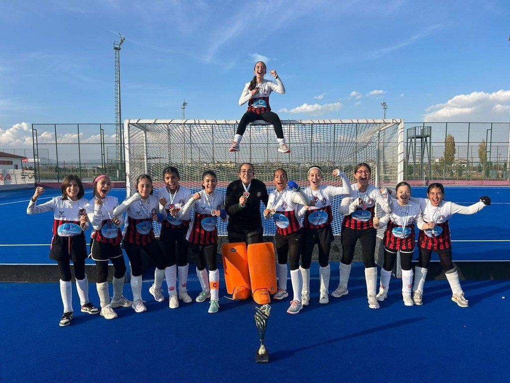 Muğla U13 Hokey Takımı Türkiye Şampiyonu oldu