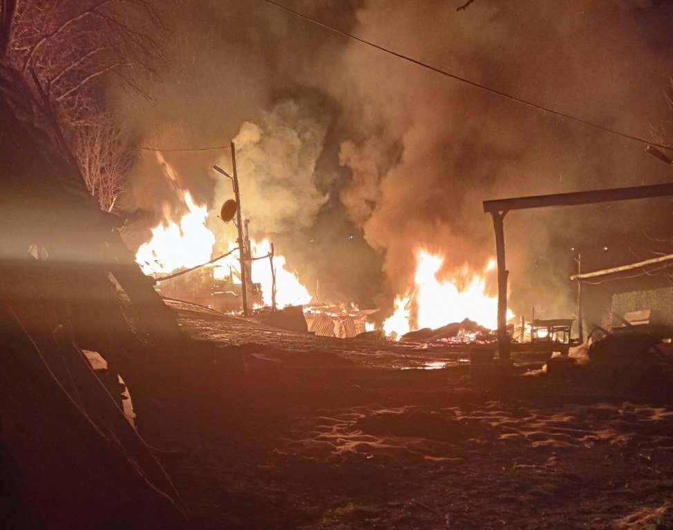 Önce evini ateşe verdi, sonra intihar etti