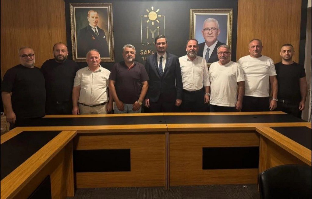  İYİ Parti : İl Başkanı Uçak 6 ilçe başkanıyla birlikte partisinden istifa etti