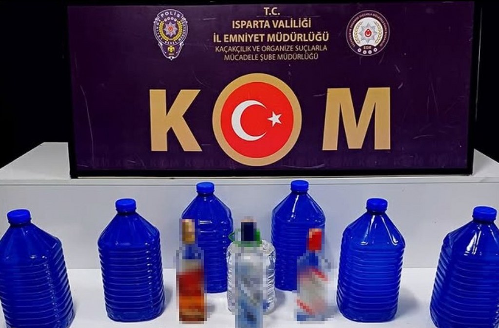 33,5 litre kaçak alkol ve elektronik cihaz yakalandı