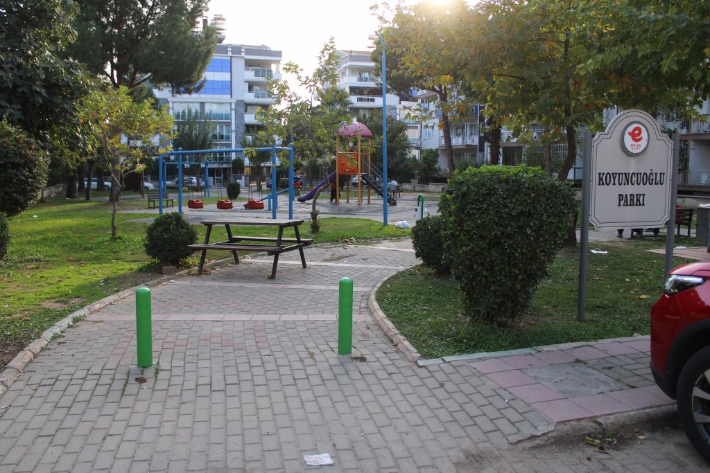 Okul önündeki tartışma kanlı bitti: 2 öğrenci bıçakla yaralandı