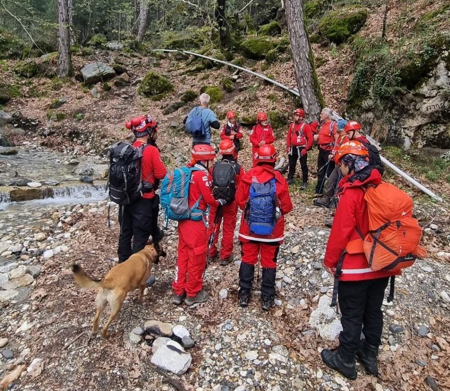 Kaybolan dağcıyı arama çalışmaları 6 gündür devam ediyor