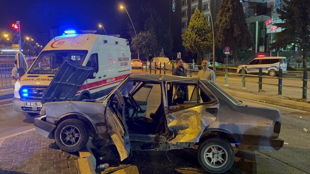 3 ayrı kazada 6 kişi yaralandı