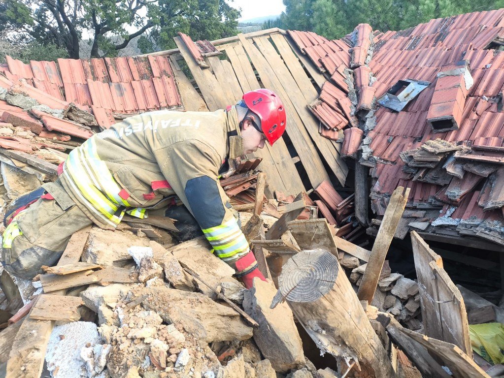 Kerpiç ev çöktü: 1 yaralı