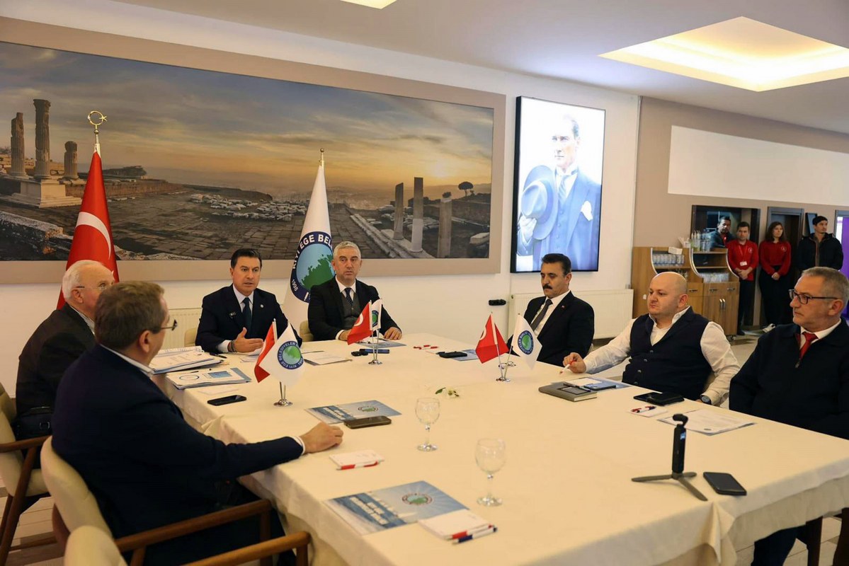 Başkan Aras: “Belediyeler ciddi gelir kayıpları yaşadı ve yeni yükler bindirildi”