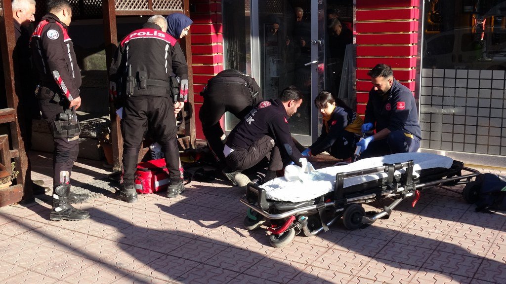 Husumetlilerin tartışması kanlı bitti: 1 yaralı