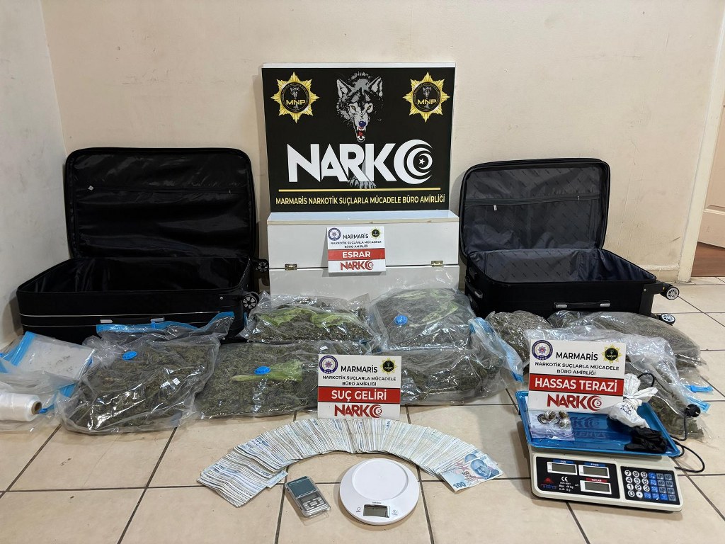 Marmaris'te uyuşturucu satan şahıslara otelde baskın