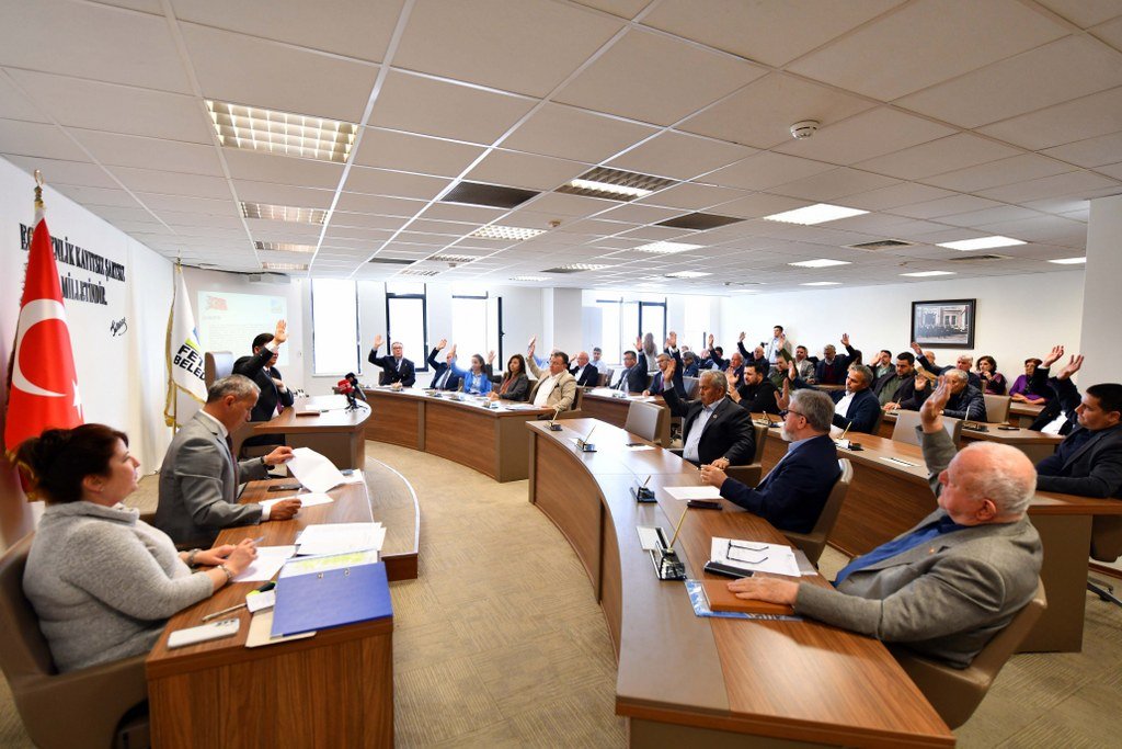 Belediyeden emekli olan personelin kıdem tazminatları kredi çekilerek ödenecek