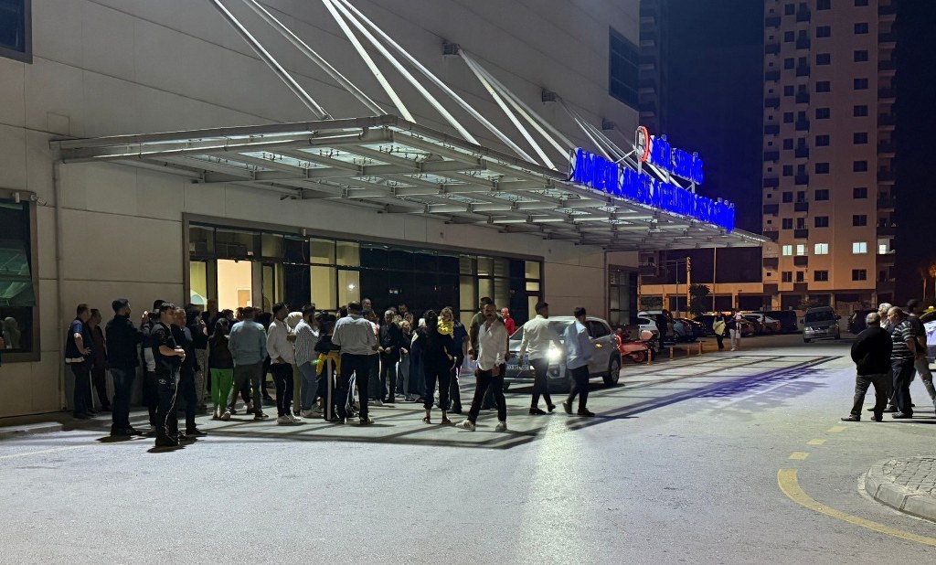 Babasıyla tartışan şahıslara ateş etti: 5 yaralı