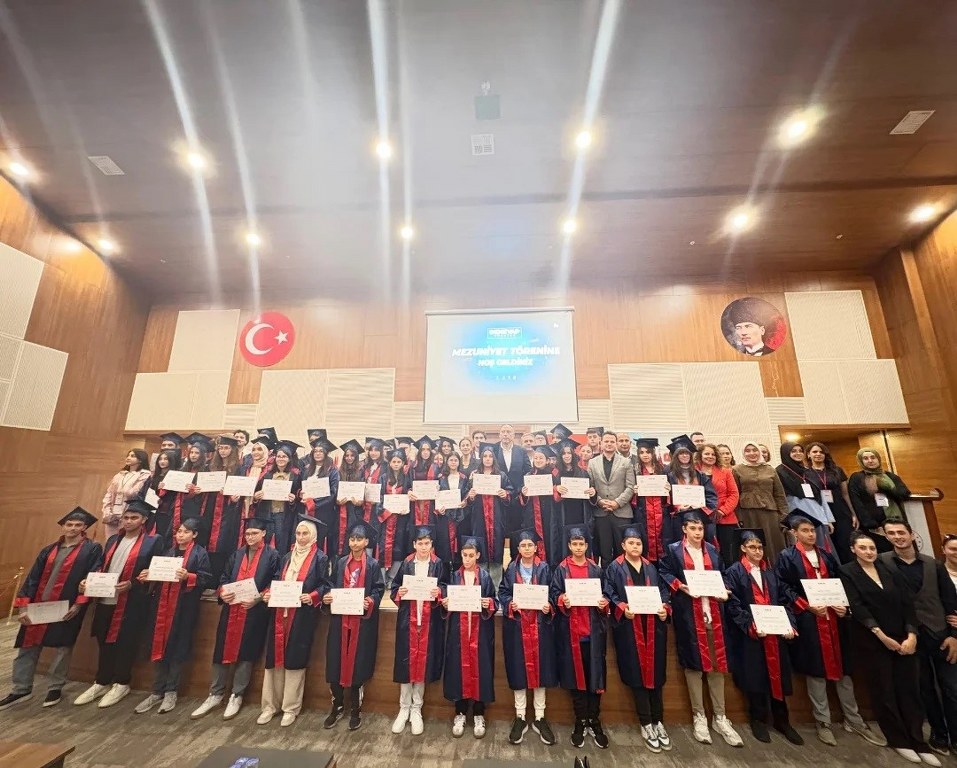 Deneyap teknoloji atölyeleri Muğla'da mezuniyet coşkusu