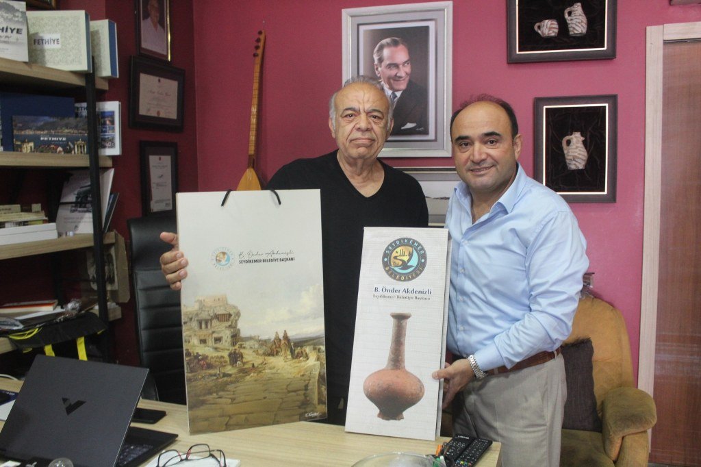 Başkan Akdenizli’den Gürel’e başsağlığı ziyareti