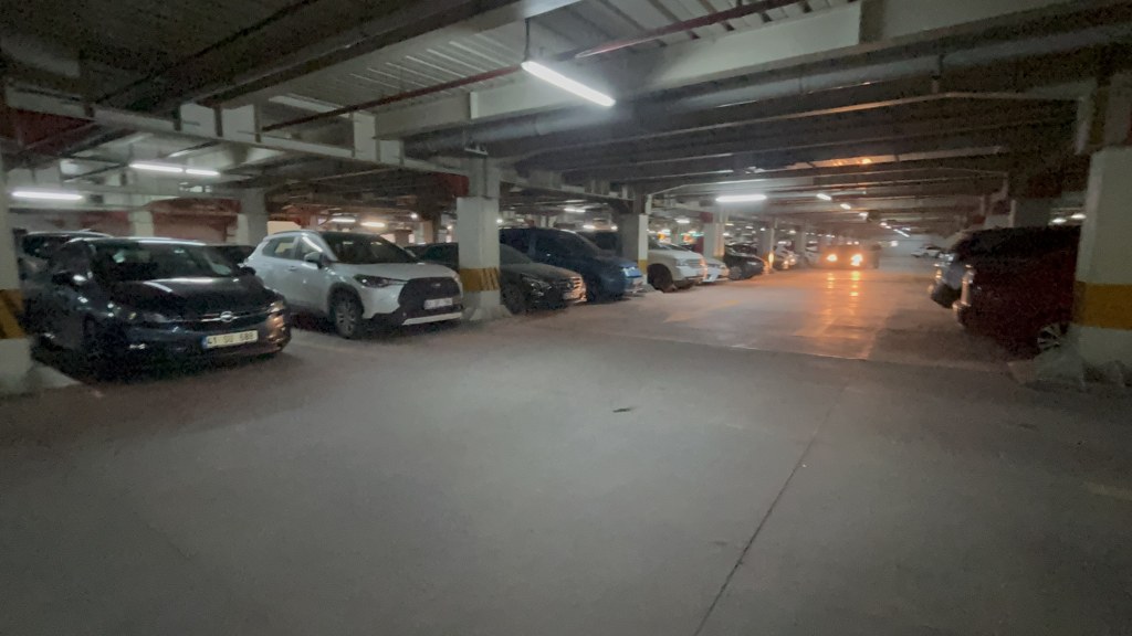 Otoparktaki şakalaşma kanlı bitti: Arkadaşını öldürdü