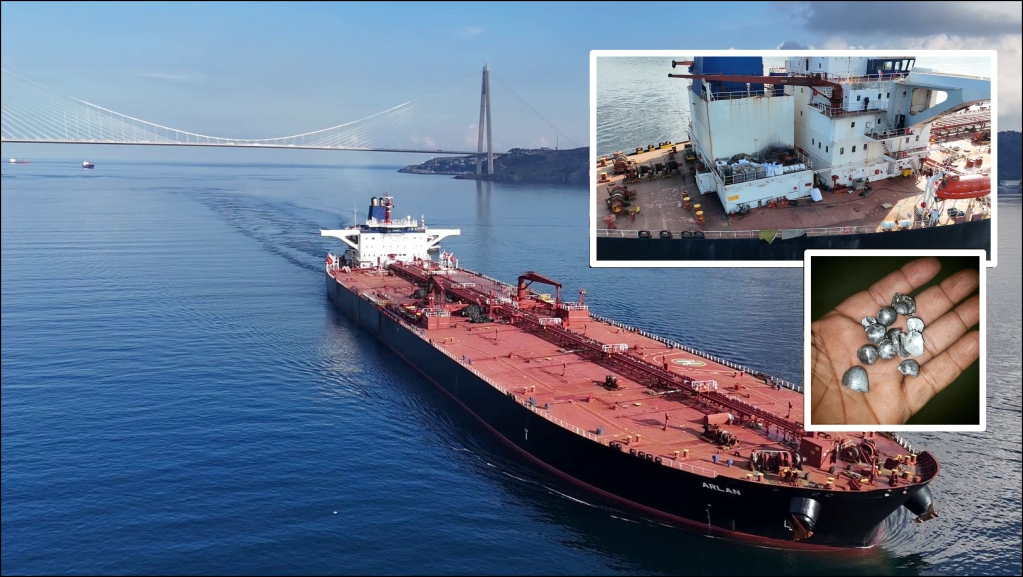 Rusya'nın en büyük limanında vurulan gemi İstanbul Boğazı'ndan geçti