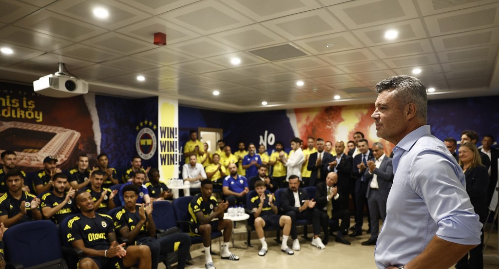 Sadettin Saran, futbol A takımıyla bir araya geldi