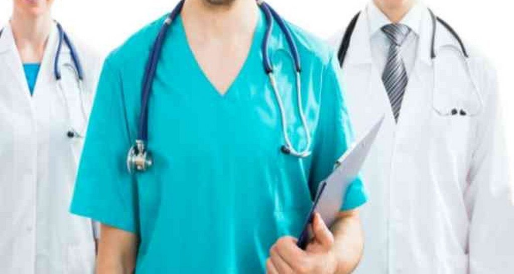 31 Aralık'ta 10 bin 552 sağlık çalışanı görevinin başında olacak