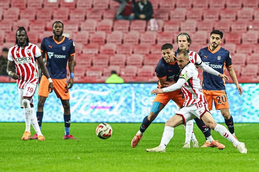 RAMS Başakşehir Samsun’da 2-0 kazandı