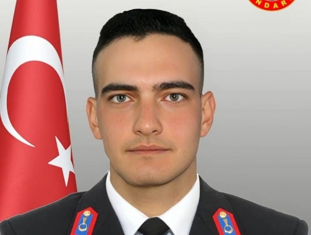 Kayalıklardan düşen 1 asker şehit oldu