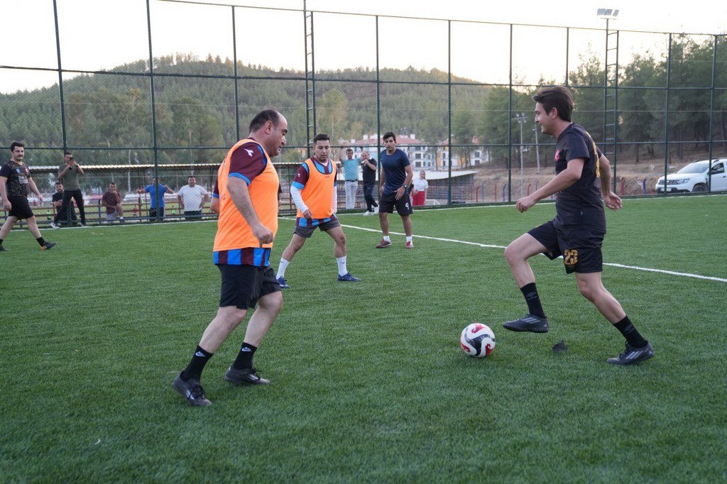 Seydikemer’de dostluk maçıyla kutlandı