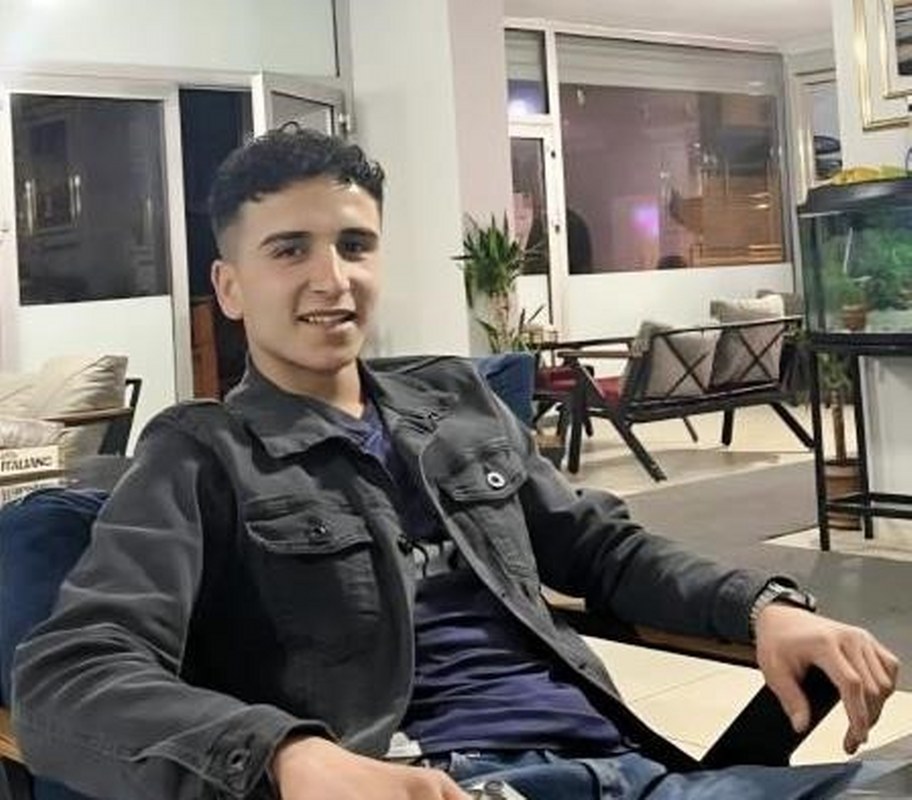 Kamyon ile otomobil çarpıştı: 1 ölü, 4 yaralı