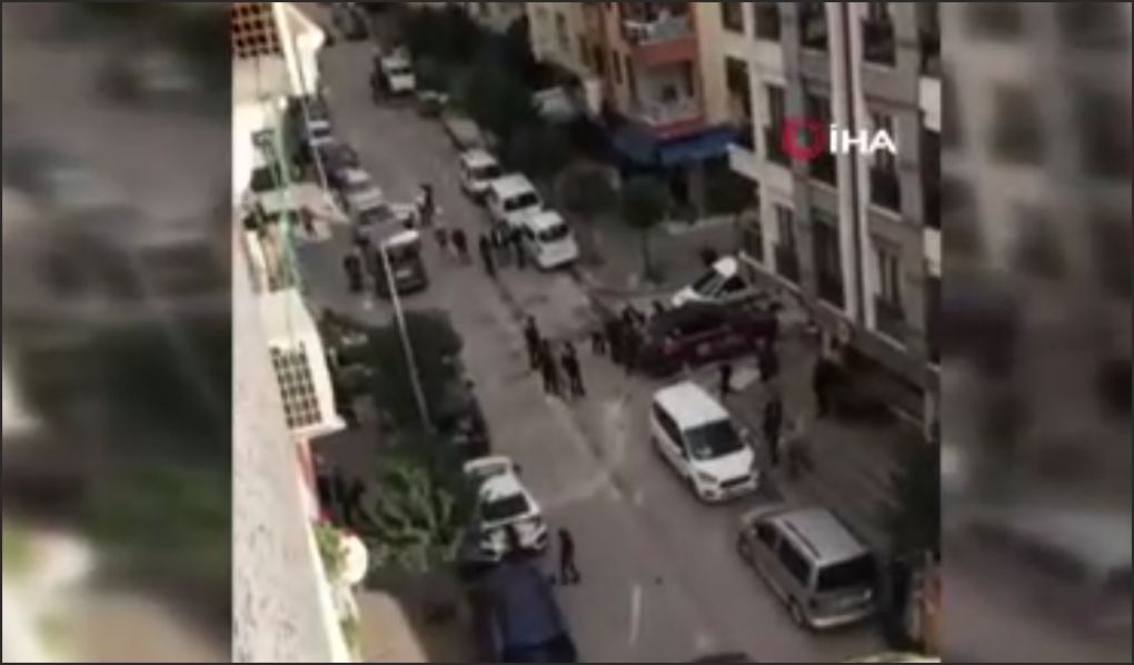 Husumetlisini sokak ortasında silahla yaraladı